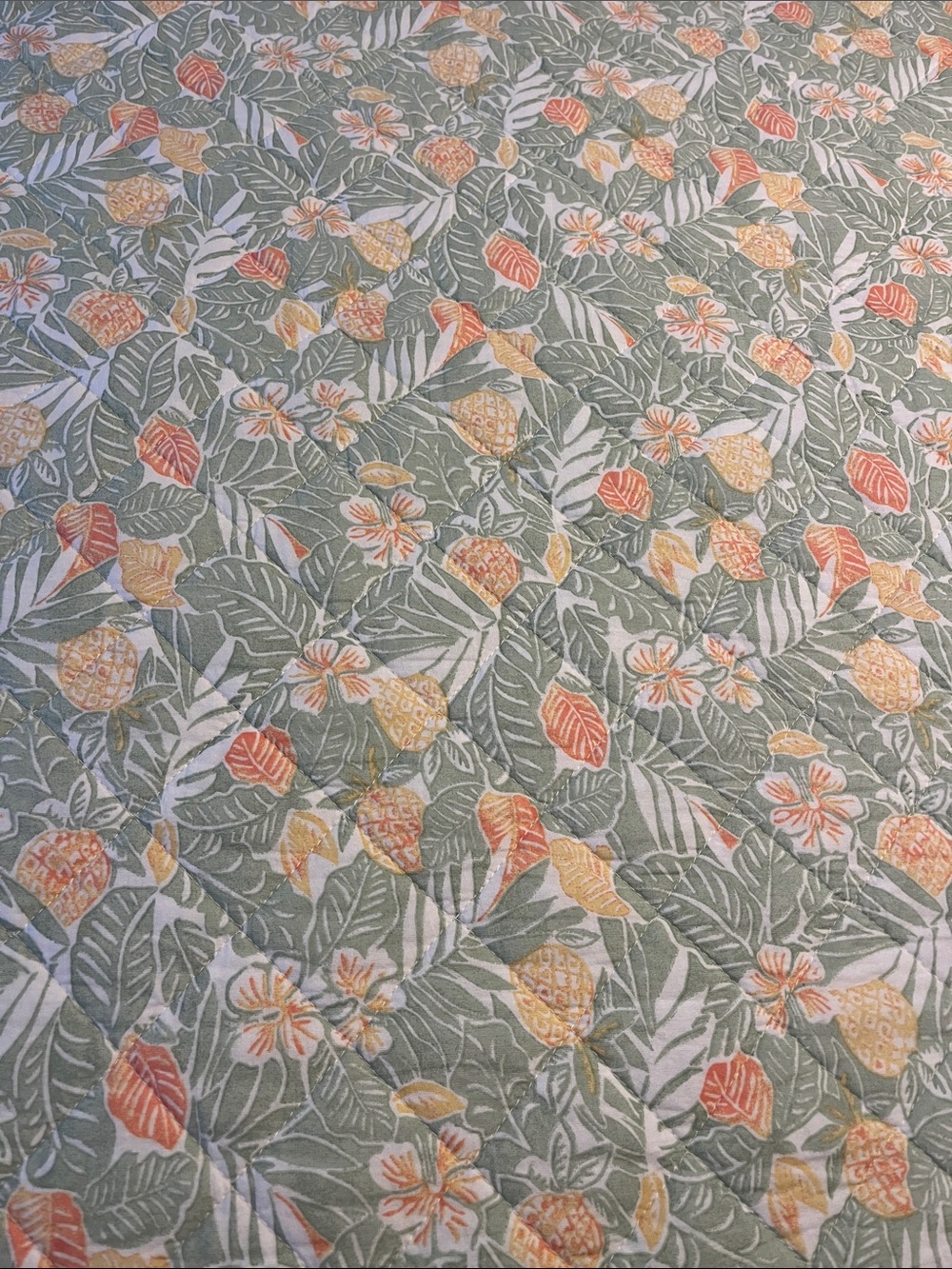 Tommy Bahama tropical pineapples 💯 cotton reversible bedspread